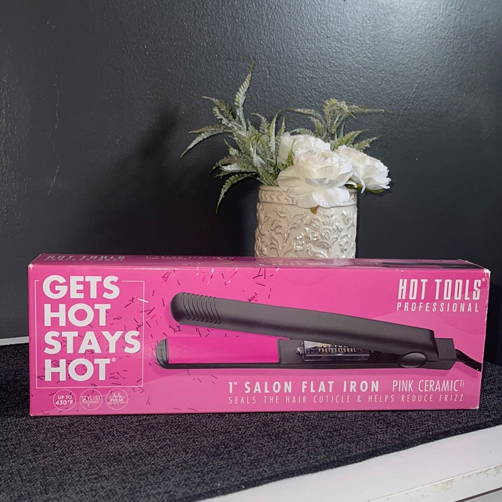 Hot Tools Professional 1” Flat Iron